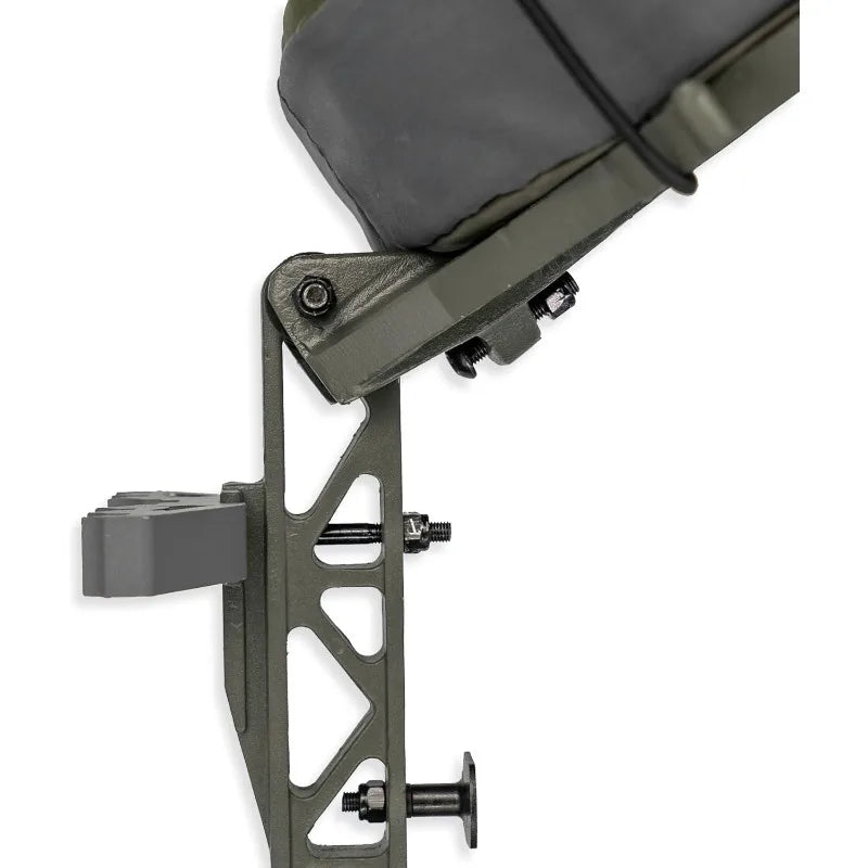 Deluxe Deer Stand, Platform Dimensions - 21.5" X 31"